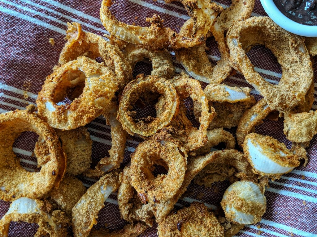 These onion rings are just as crispy and delicious as their deep fried counterpart without any of the gluten, dairy or oil.